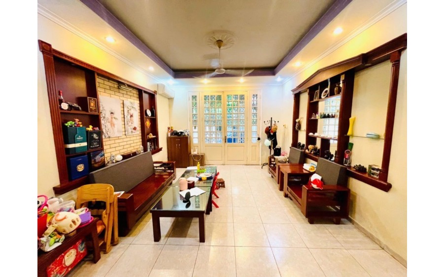 Nhà Giá Ngộp Tân Phú